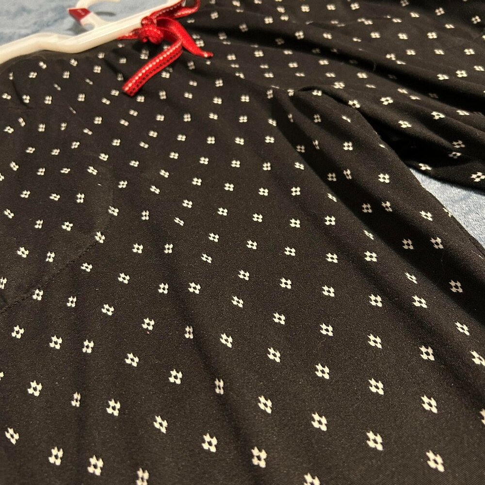 Simple black and white sleep pants